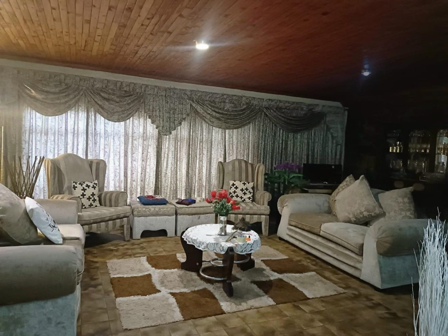 5 Bedroom Property for Sale in Brandfort Free State